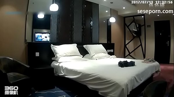 Cewek Tionghoa Seksi Digoyang Keras Di Kamar Hotel (rekaman Kamera)