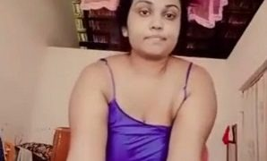 Tantangan Telanjang Swafoto Saat Karantina India