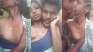 Video Mesum Bangla Di Luar Rumah, Pasangan Desi Ngewe Di Semak-semak