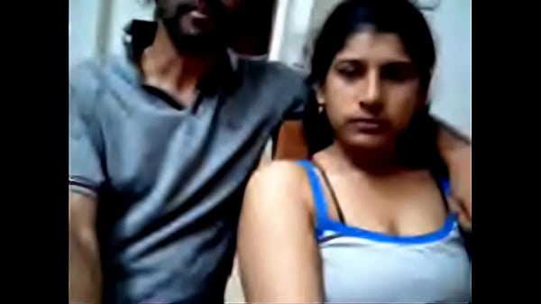 Desi Pasangan Suka Pamerin Tubuh Di Depan Webcam