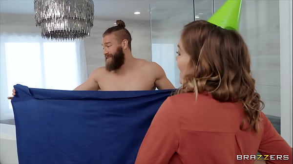 Goyang Ganas Lesbi Seksi Serumah / Brazzers / Unduh Full Di Https://zzfull.com/roomm