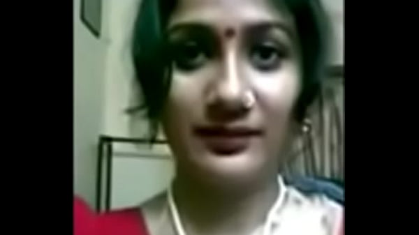 Desi Istri Bengal Montok Dengan Payudara Besar Menggoda