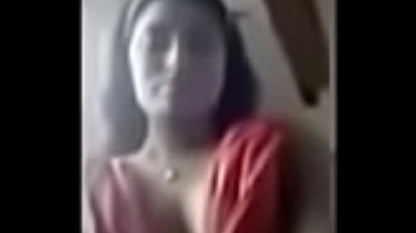 Payudara Montok Wanita India Menggoda