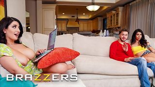 Sarah Arab Ngentot Bareng Pacar Temen Kosnya, Sambil Gebetan Sendiri Di Belakang! – Brazzers