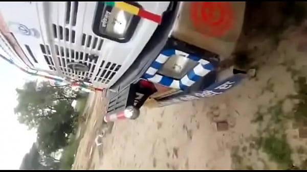 Bercinta Ala India Di Atas Bak Truk