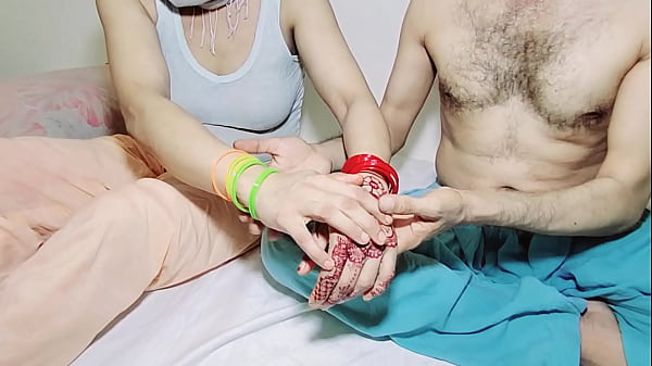 Punjabi Muslim Bhabhi Ngentot Memek, Kontol Adik Ipar Ngewe Pantat Gede Gaya Anjing, Suara Hot Bahasa Hindi.