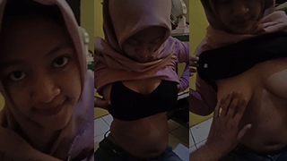 Bokep Indo Hijab Ngewe Sama Pacar Di Kost Sambil Digrepe-grepe