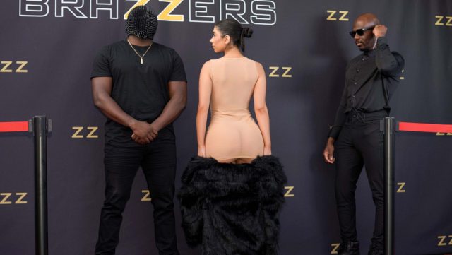 Brazzers Ngegas Total, Ngencrotin Lubang Mepet Violet Sampai Muncrat