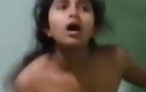Gadis Desi Nunggang Kontol Sambil Ngerangsang.
