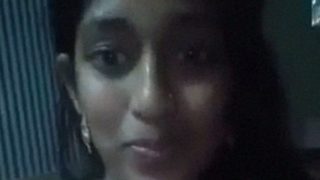 Nonton Cewek Bangla Montok Bugil Sambil Mainin Memeknya Sendiri.