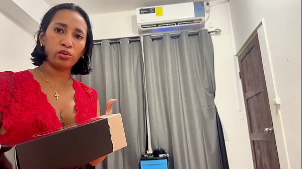 Ibu Tiri Montok Leyne Rodriguez Macet Dan Digenjot Habis-habisan Sama Anak Tiri Yang Lagi Horny