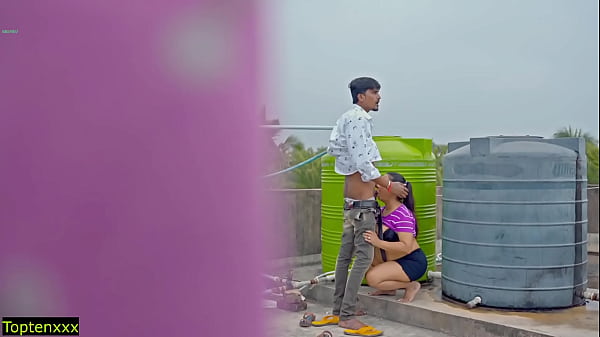 Ngentot Panas Di Atap! Tolong Jangan Keluarin Di Dalam Memek