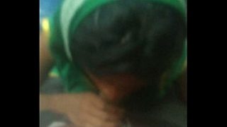 Desi Aunty Jadi Pengemis Di Kereta Lokal, Siap Digoyang Nafsu Bejat