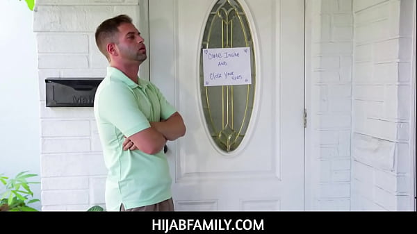 Hijabfamily – Cewek Arab Berjilbab, Pantat Montok Di Ngentot Bolong Belakang!