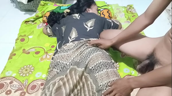 Ngentot Bu Ratna, Istri Sange Yang Lagi Nganggur Di Rumah.