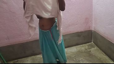 Desi Cewek Super Seksi Baru, Jilat Batang Gede Sampai Basah