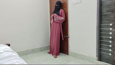 Nggak Kuat Nahan, Cewek Hijab India Malu-malu Pertama Kali Digenjot Brutal Sampe Crot