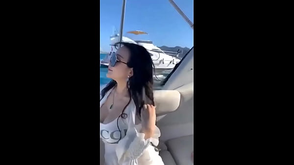 Gái Tàu, Nhìn Là Muốn địt Luôn.