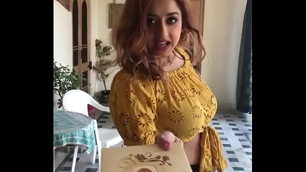Braless Desi Cewek, Goyangannya Bikin Crot.