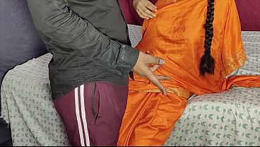 Dever Ne Desi Bhabhi Ki Chut Ki Pyaas Bujhai, Garam Ras Se Tar Kiya.