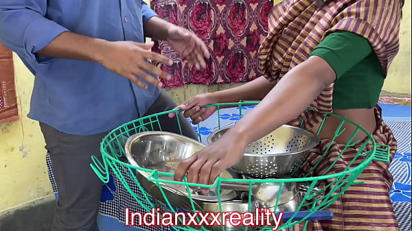 Momok India Paling Hot, Keluarga Tiri Desi, Suara Hindi Jelas Bikin Makin Bernafsu