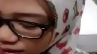Cewek Jilbab Ngecap Air Mani Di Video Mesum Bangladesh