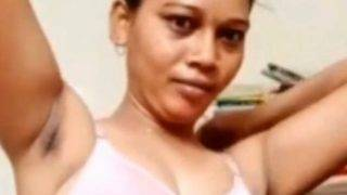 Maid Desi Col*nge Live Dari Laptop Majikan Sambil Nungguin Kamar Kosong.