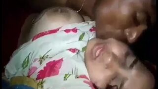 Pasutri Tengah Malam, Video Sex Desi Romantis Bikin Makin Panas