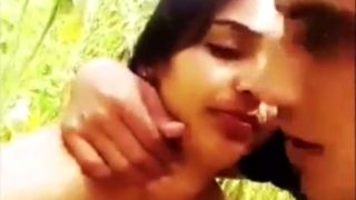 Video Mesum Petani Desa, Pasangan India Ngewe Di Ladang