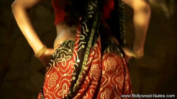 Tarian Si Gadis India Berkulit Coklat, Gerakan Tubuhnya Bikin Kamu Ngiler