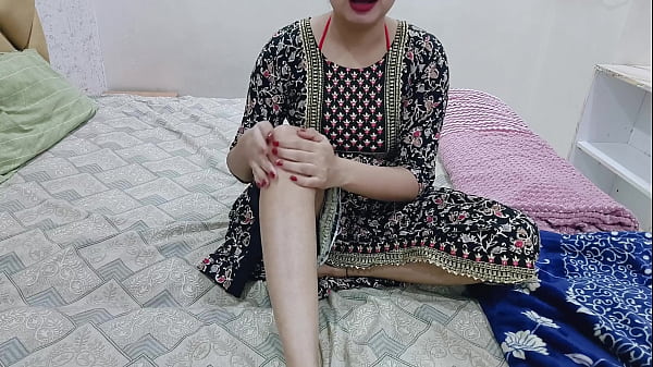 Malam Itu, Kakak Tiriku Sendirian Di Kamar, Aku Pun Masuk Dan Mulai Meraba-raba Tubuhku Sambil Mengelus Memekku Di Depannya.