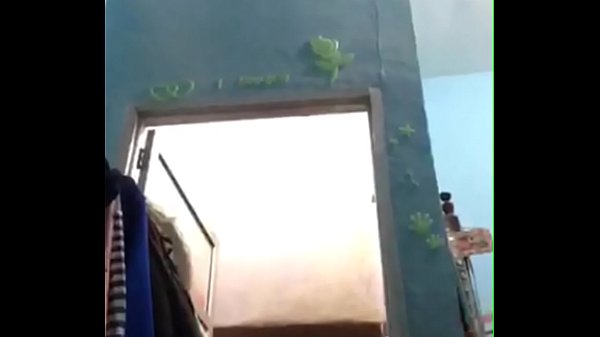 Cewek Indonesia Mandi Di Depan Webcam, Sange Liat Tubuh Basah Kuyup