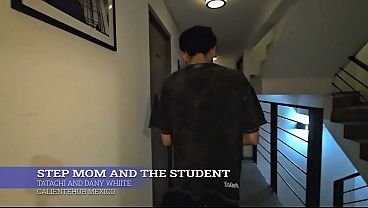 Ibu Tiri Lagi Ngajarin Muridnya Yang Panas, Belajar Di Ranjang.