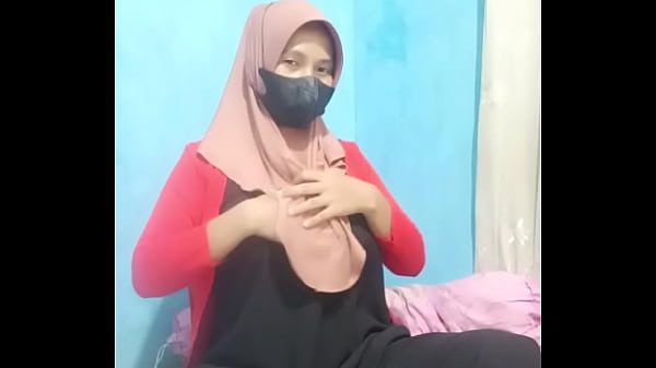 Gadis Berhijab Mainin Dildo Sampe Crot, Nikmatin Sendiri Sampai Keluar.