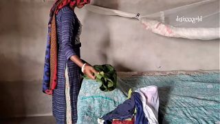 Devar Bhabhi Lagi Ngentot Sambil Kasi Krim, Video Sex Bikin Makin Basah Di Atas Ranjang, Suara Hindi Panas Real Role Play.