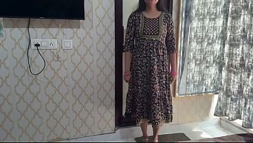 Desi Bhabhi Ko Randi Ki Tarah Zor Se Pel Diya