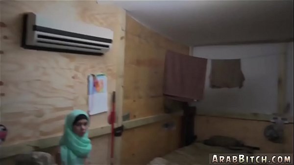 Pertama Kali Ngentot Arab Di Lubang Pantat, Main Basah-basah Di Operasi Miss V!