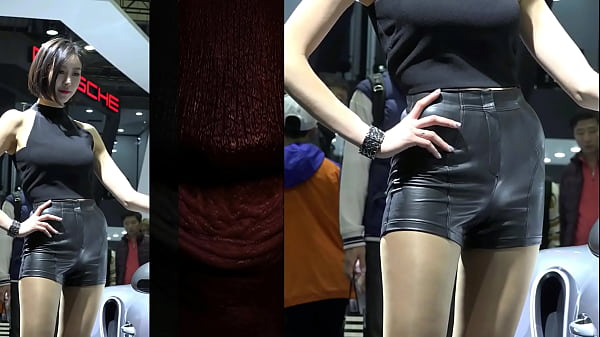 Cewek China Nge-dance Pake Hotpants Kulit, Bikin Makin Panas Dan Basah.
