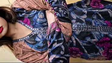 Paki Desi Cewek Dipanggil Ke Rumah, Langsung Digenjot Sambil Dirty Talk Hindi Full Hot.