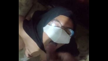 Cewek Indonesia Ngewe Di Kamar Mandi Sambil Nyeruput Air Kencing
