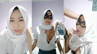 Jeslyn Cantik Jilbab Sma Mulus Ngewe Pacar Sambil Live