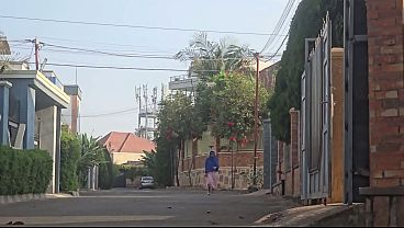 Astaga, Emak Arab Lagi Colmek Di Pinggir Jalan Depan Rumah