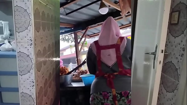 Ibu-ibu Muslim Indonesia Montok Siap Digoyang