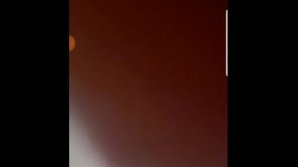 Istri W Lagi Colmek Sambil Video Call Sama Suami, Crot Di Depan Kamera
