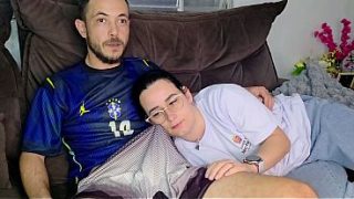 Kakak Tiri Digoda Abang Tiri Sambil Nonton Timnas Brasil, Makin Panas Bikin Nafsu Naik