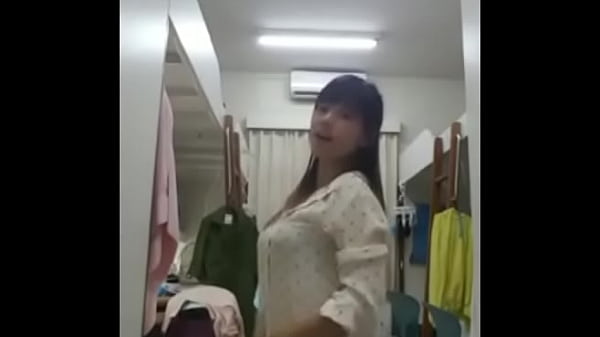 Cewek Indo Mantan Pacar Goyang Striptis Bikin Nafsu